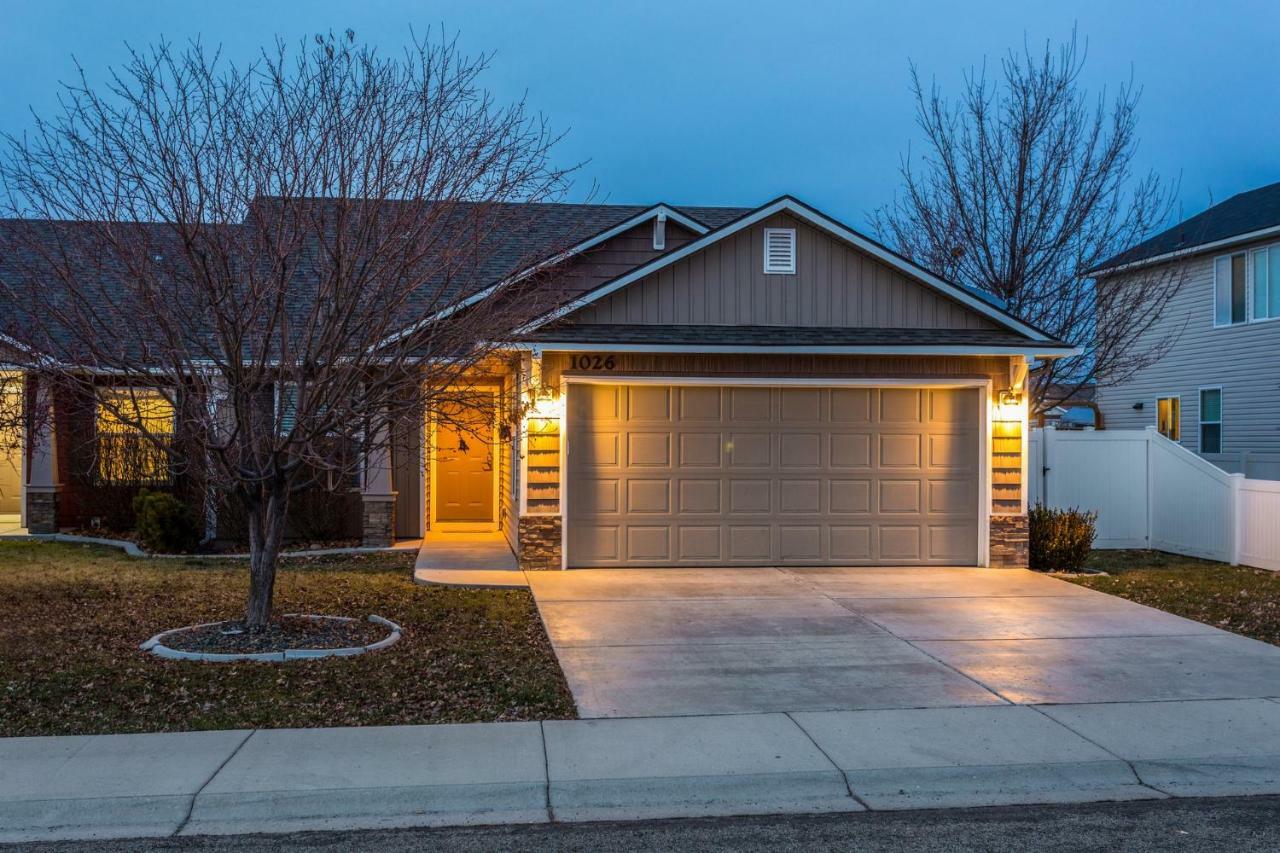 Gray Cloud Townhomes Meridian Exterior photo